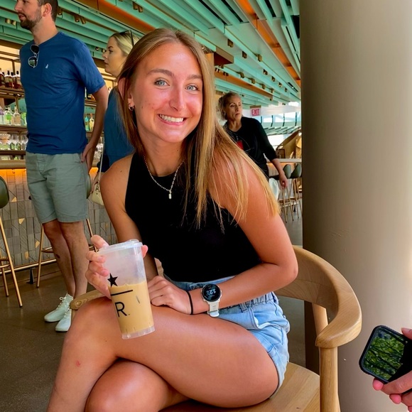 Meet your Posher, Libby - Picture 3 of 4